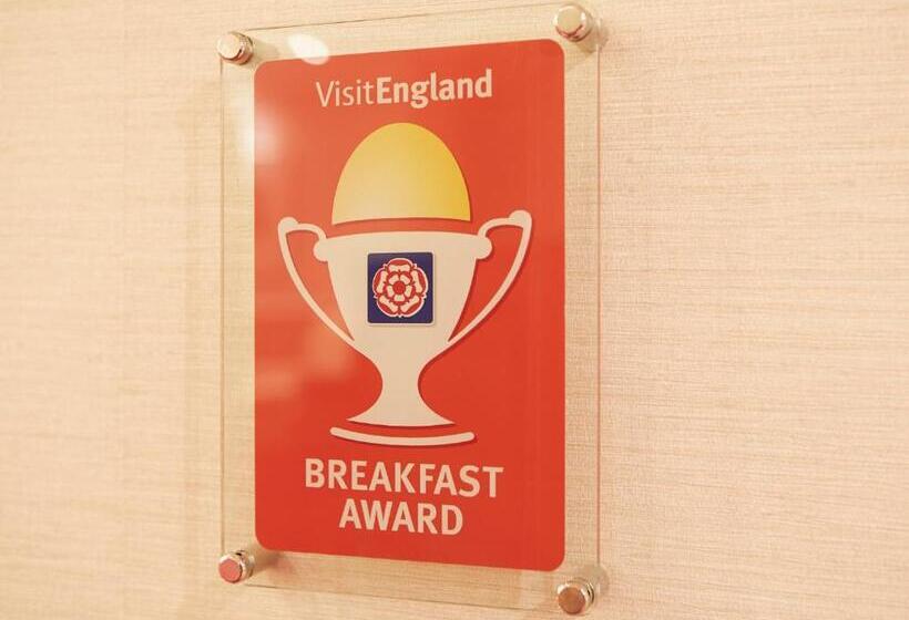 Семейный Номер Классика, Riviera Town House