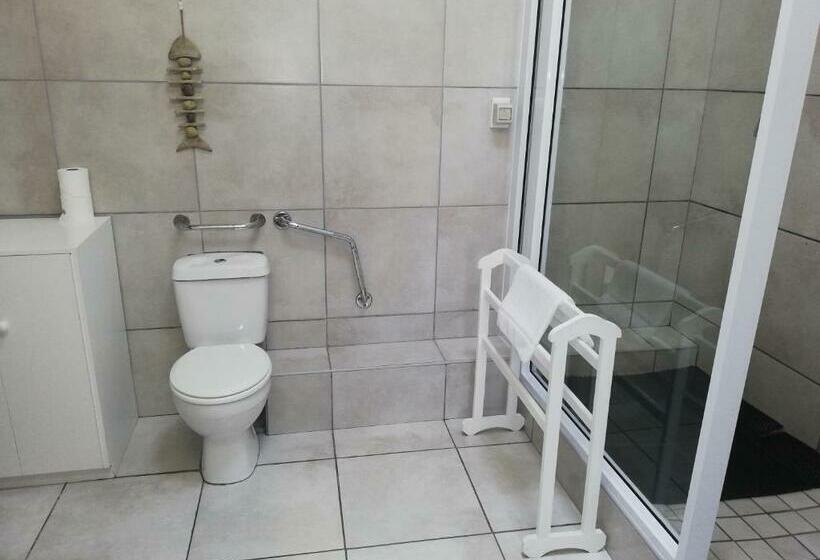Люкс 2 Спальни, Point Village Hotel And Self Catering