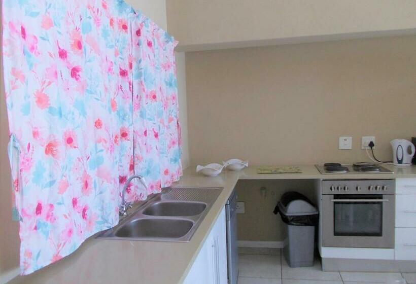 Люкс 2 Спальни, Point Village Hotel And Self Catering