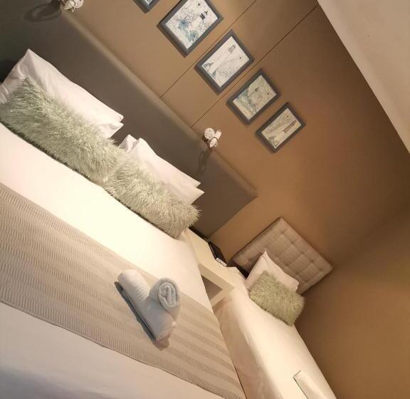 דירת שלושה חדרים, Point Village Hotel And Self Catering