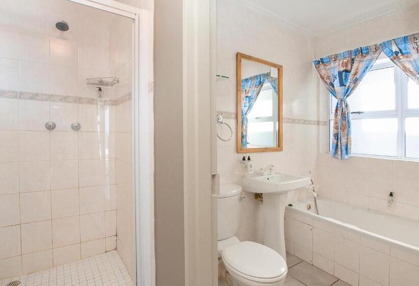 דירת חדר נוף לים, Point Village Hotel And Self Catering