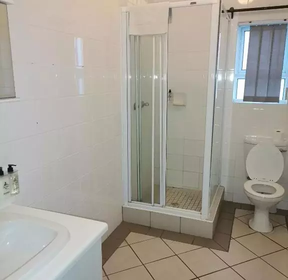 Talo 3 Makuuhuonetta, Point Village Hotel And Self Catering