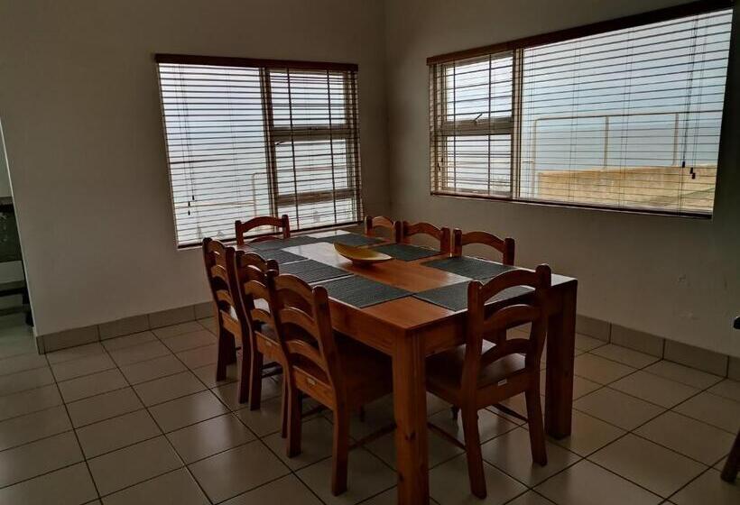 בית, חדר שינה 1, Point Village Hotel And Self Catering