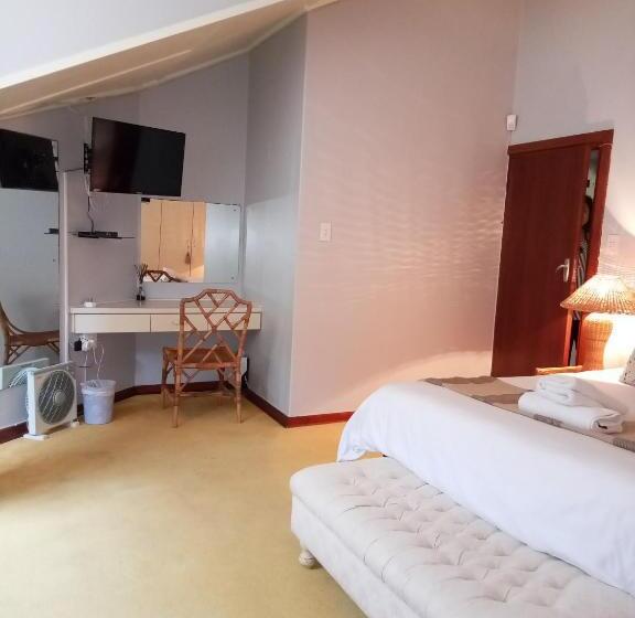 Апартаменты 2 Спальни, Point Village Hotel And Self Catering