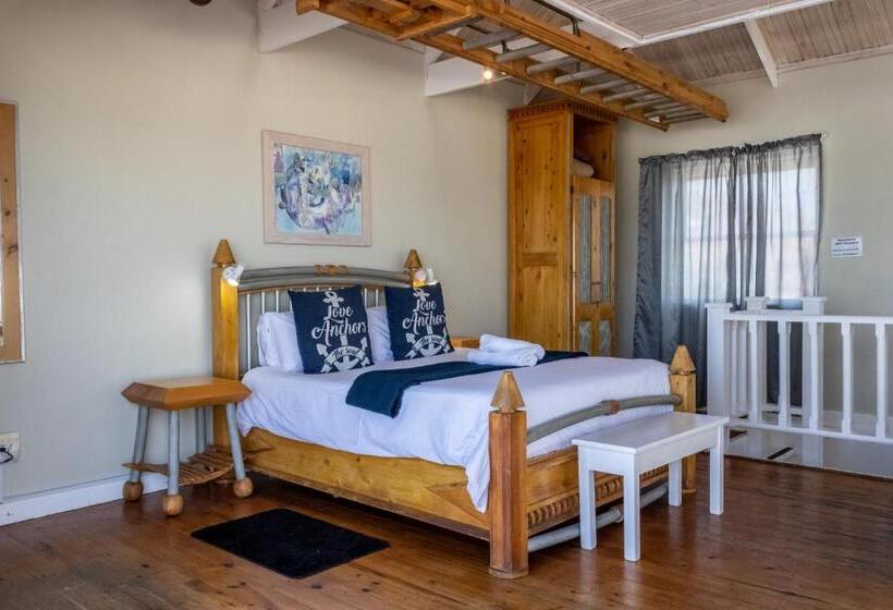 Номер Стандарт, Point Village Hotel And Self Catering
