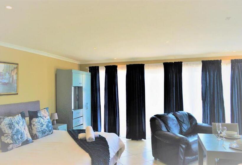 Стандартный Номер Кровать Кинг, Point Village Hotel And Self Catering