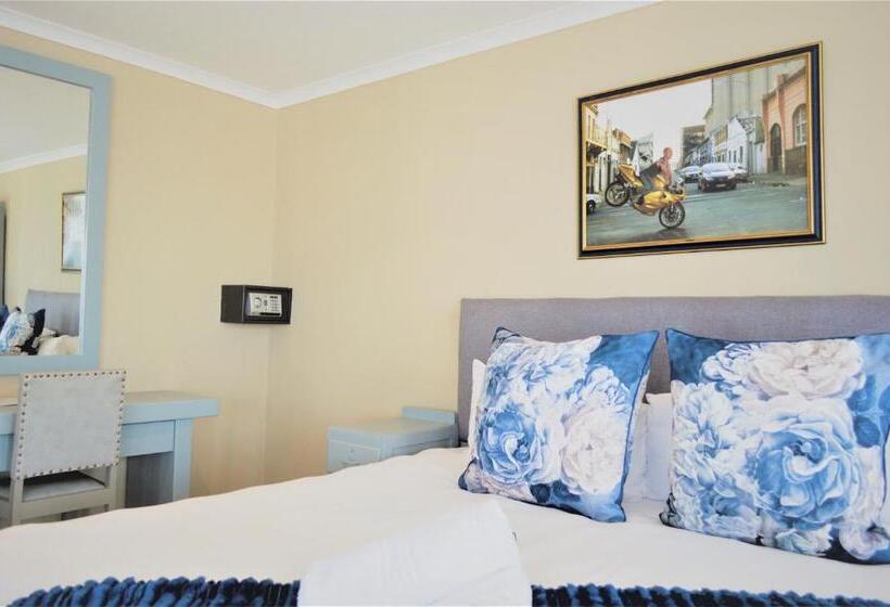 חדר סטנדרט עם מיטת קינג, Point Village Hotel And Self Catering