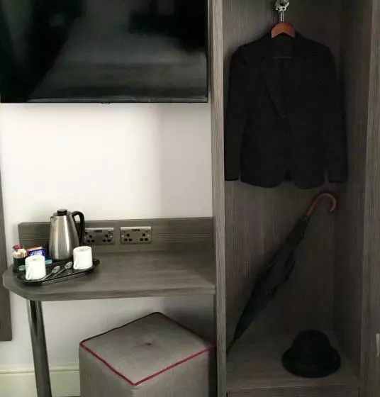 اتاق اجرایی, The Beverley Hotel London Victoria