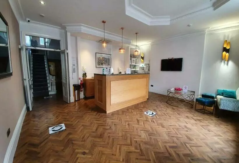 اتاق لوکس, The Beverley Hotel London Victoria