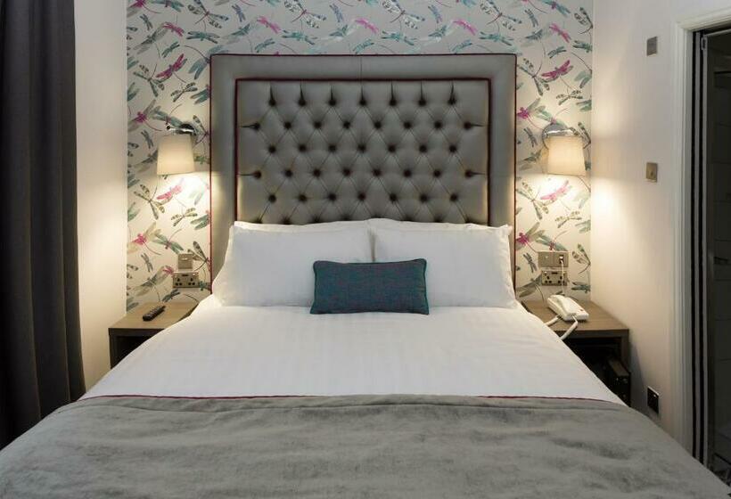 Quarto Deluxe, The Beverley Hotel London   Victoria