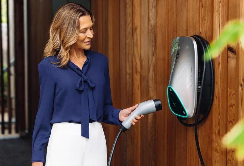 اتاق استاندارد سه نفره, The Esplanade Motel