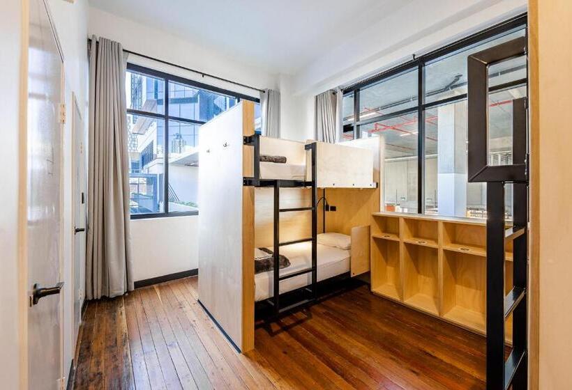 Кровать в Общей Комнате, Bunk Brisbane
