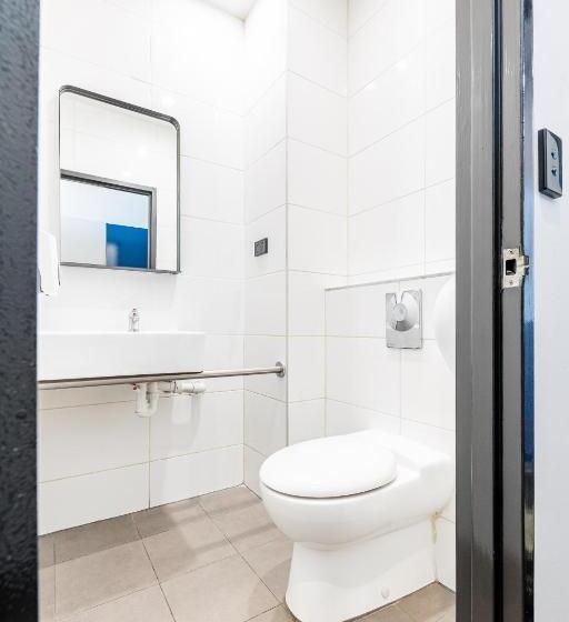 سرير فى غرفة مشتركه, Bunk Brisbane