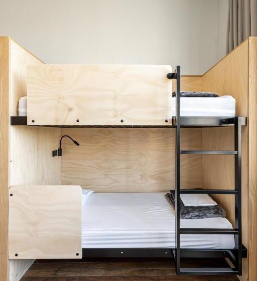 سرير فى غرفة مشتركه, Bunk Brisbane