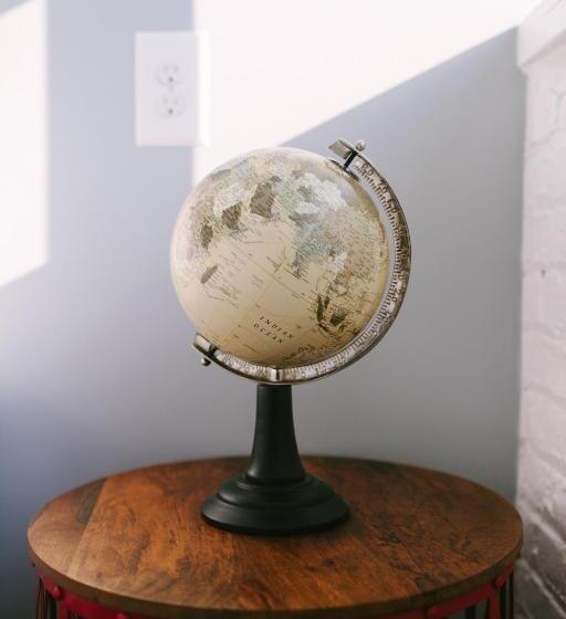 标准间, The Local Ny