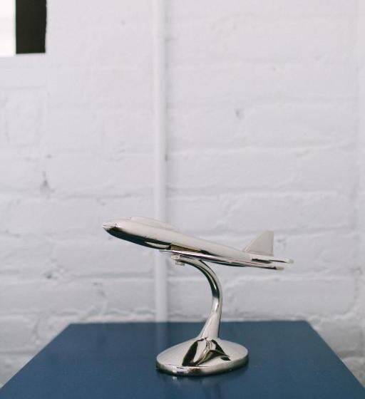 标准间, The Local Ny