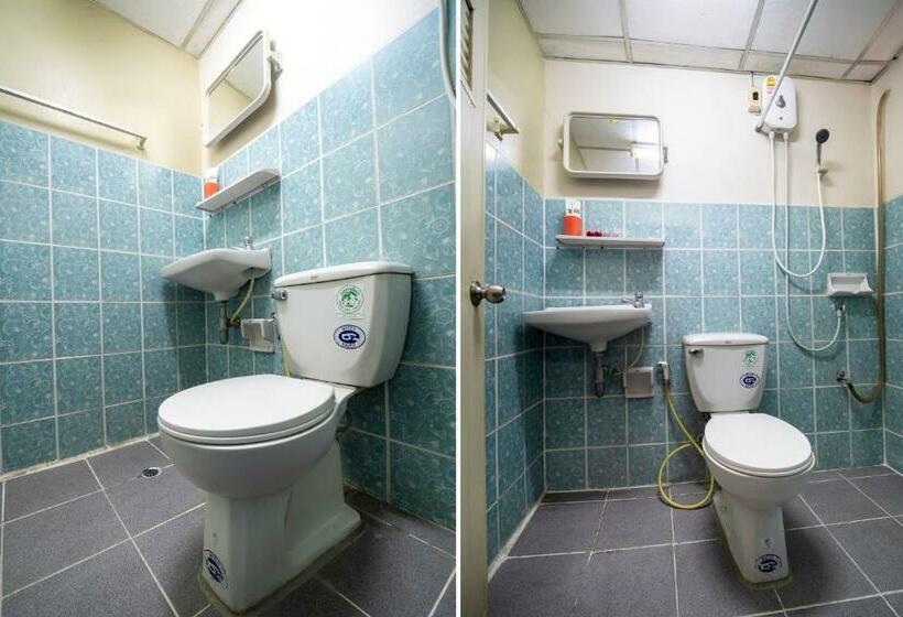 Quarto deluxe, Aromdee Apartment