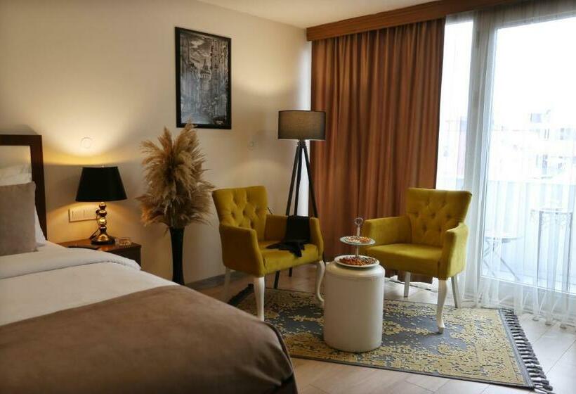 Quarto standard, Cebeci Grand