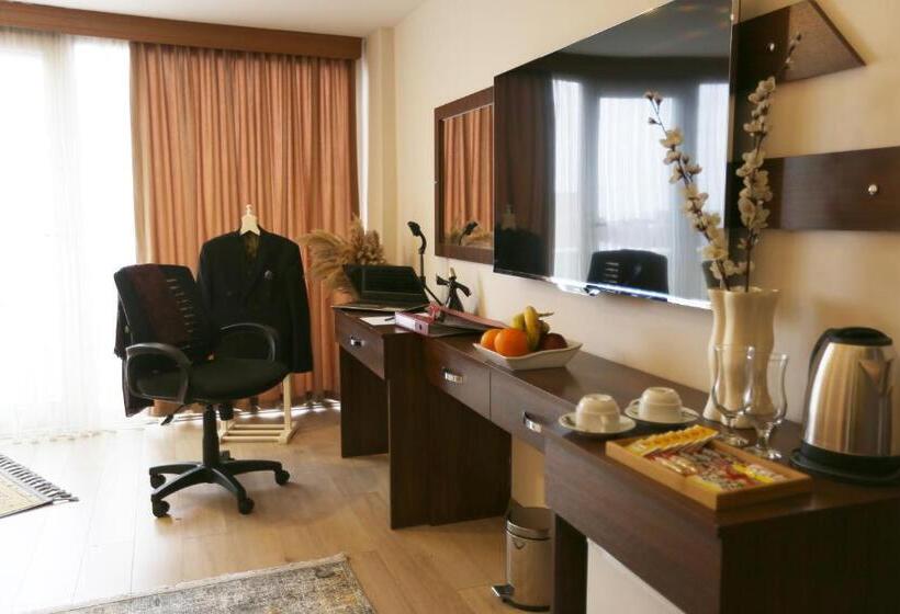 Quarto standard, Cebeci Grand