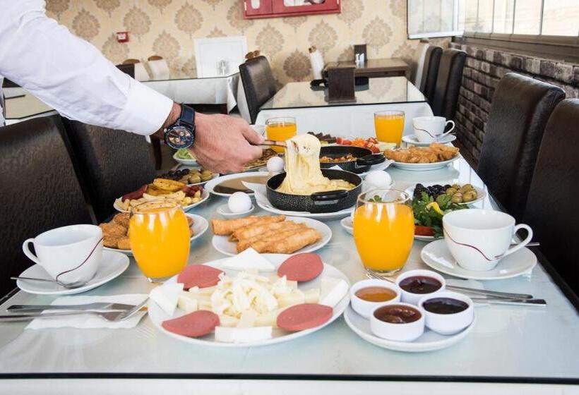 اتاق کلاسیک سه تخته, Cebeci Grand