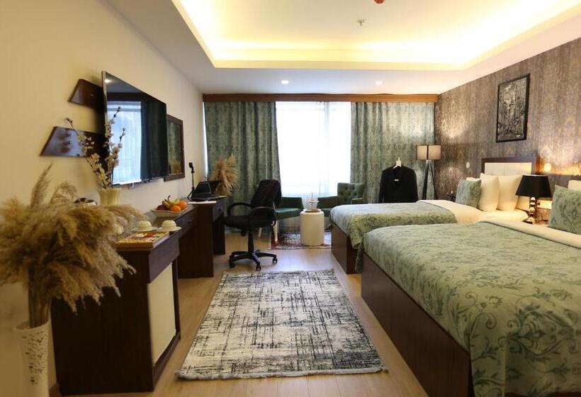 اتاق خانوادگی, Cebeci Grand