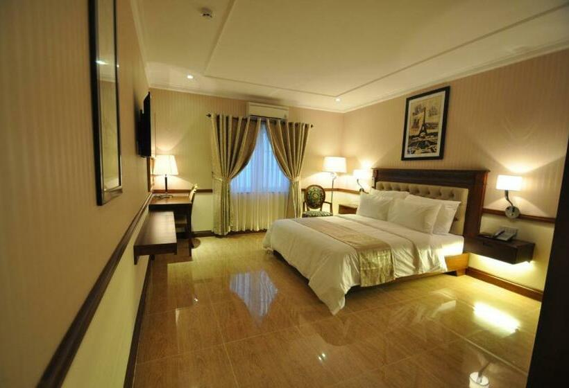 اتاق سوپریور, Central Hotel & Residences Swimming Pool