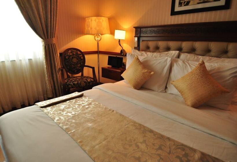 اتاق سوپریور, Central Hotel & Residences Swimming Pool