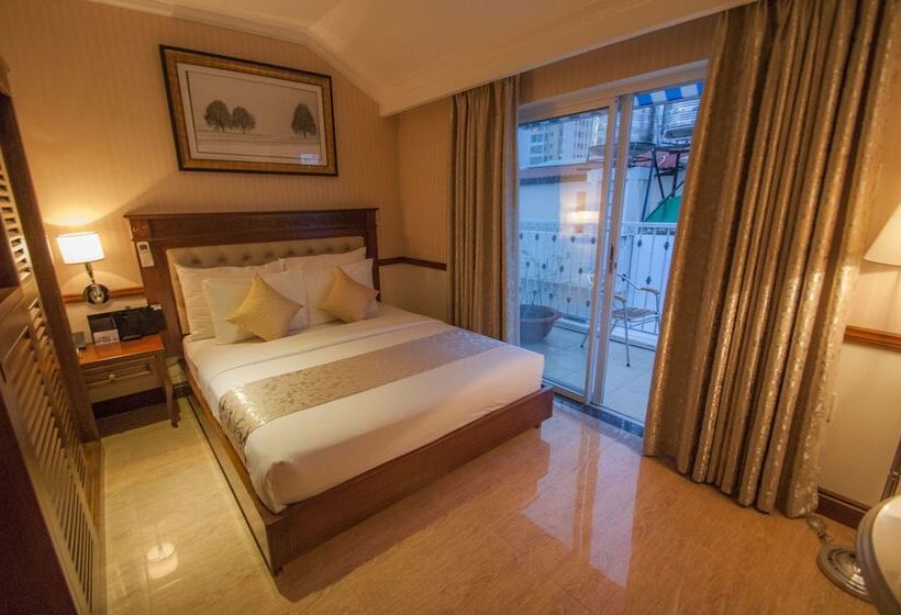 اتاق لوکس, Central Hotel & Residences Swimming Pool