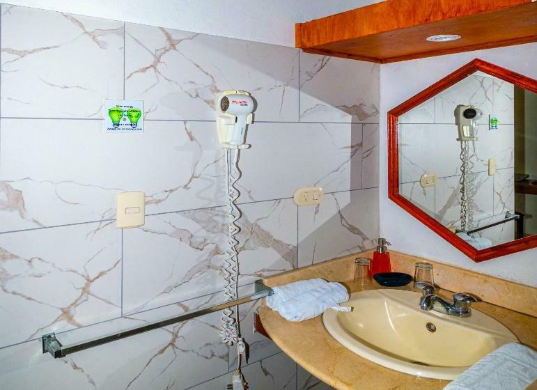 غرفة قياسية, Colinas Del Sol