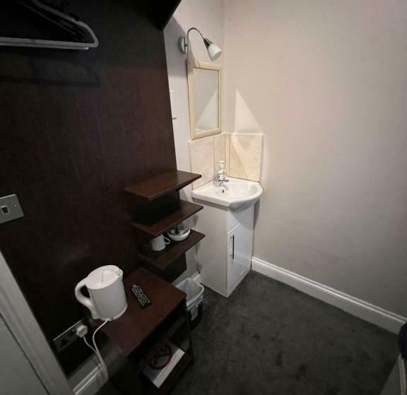 חדר סטנדרד יחיד חדר אמבטיה משותף, Goodwood