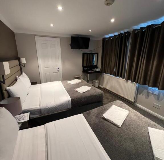 חדר משפחתי, Goodwood