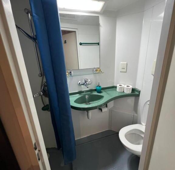 חדר אקזקיוטיב לארבעה, Goodwood