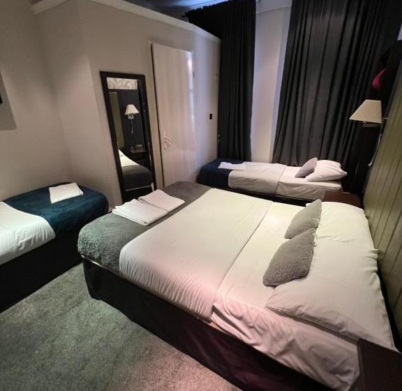 חדר אקזקיוטיב לארבעה, Goodwood