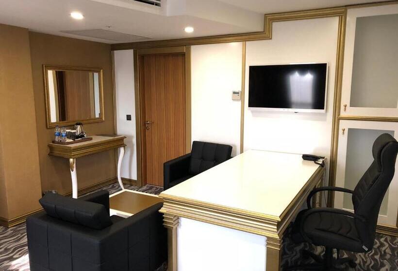 مجموعه ویستا شهر, Grand Turkuaz