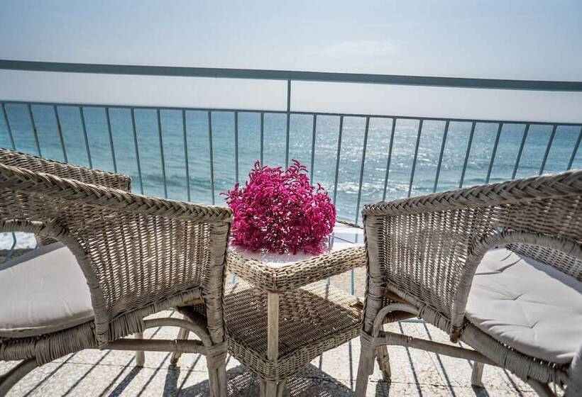 Pokój Deluxe, Maremola