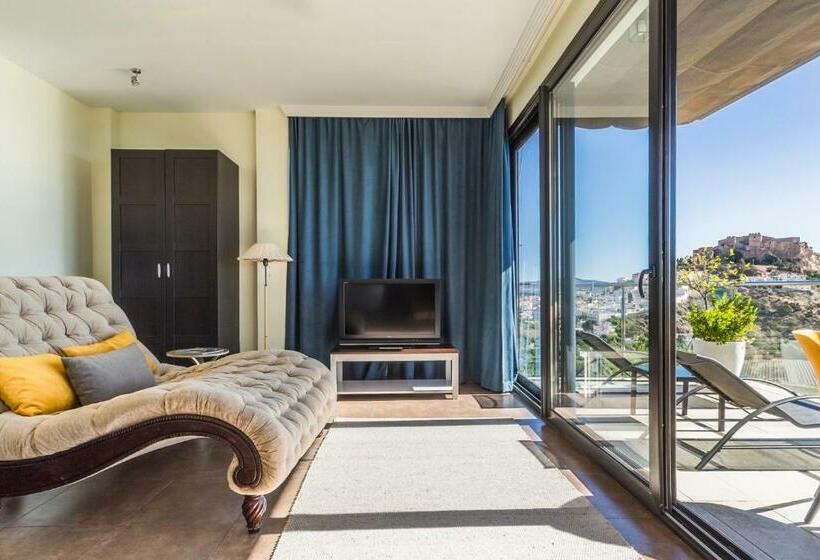 סוויטת ג'וניור נוף לים, Miba