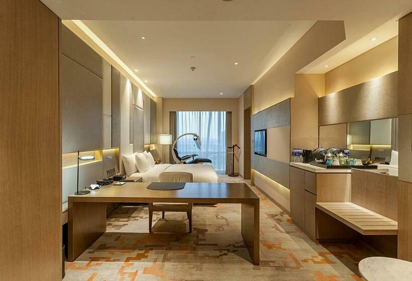 Superior Oda, Radisson Exhibition Center Shanghai