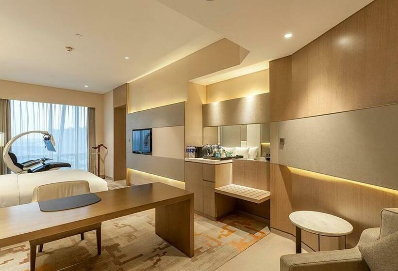 Superior Oda, Radisson Exhibition Center Shanghai