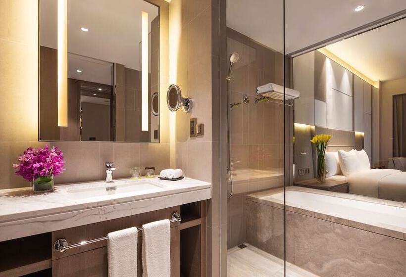 Superior Oda, Radisson Exhibition Center Shanghai