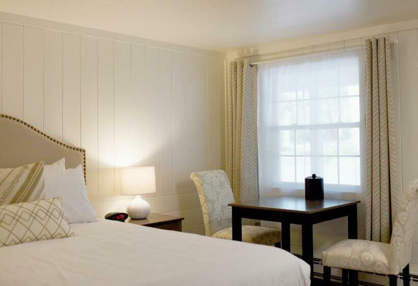 Номер Стандарт, Sandwich Inn And Suites