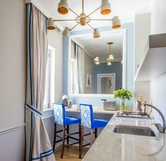 Апартаменты 1 Спальня Вид на Море с Балконом, La Malandrina   Apartments & Suites