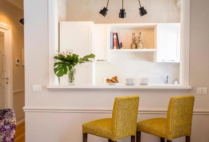 Апартаменты Deluxe 1 Спальня, La Malandrina   Apartments & Suites