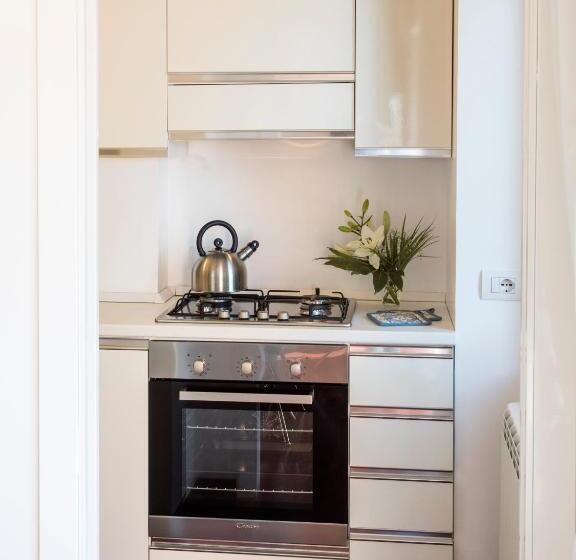 Апартаменты 1 Спальня Вид на Море, La Malandrina   Apartments & Suites