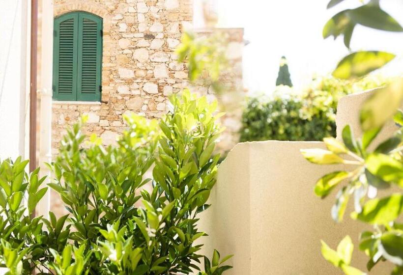 Апартаменты Superior 2 Спальни, La Malandrina   Apartments & Suites