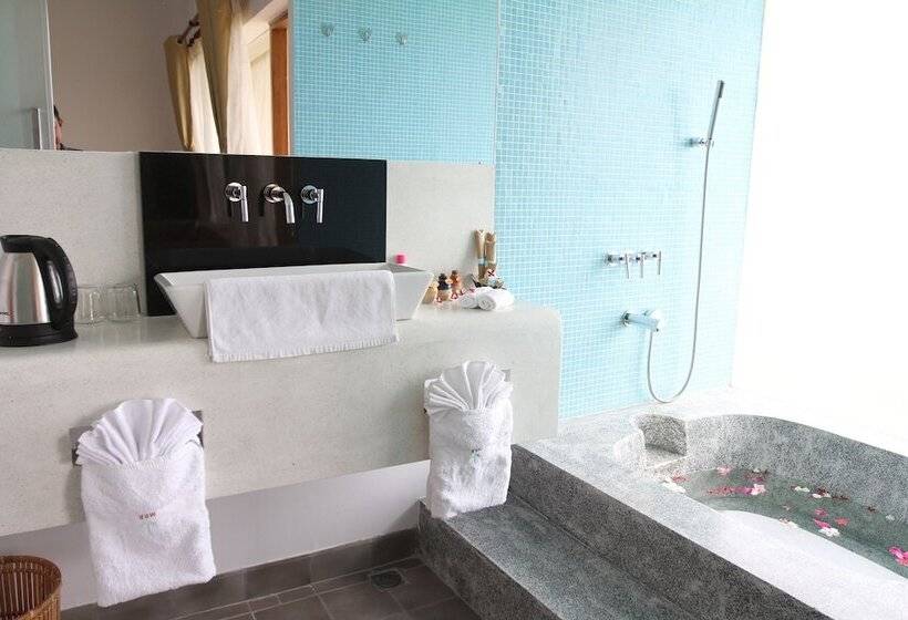 Standard bungalow river view, Mekong Riverside Boutique Resort & Spa