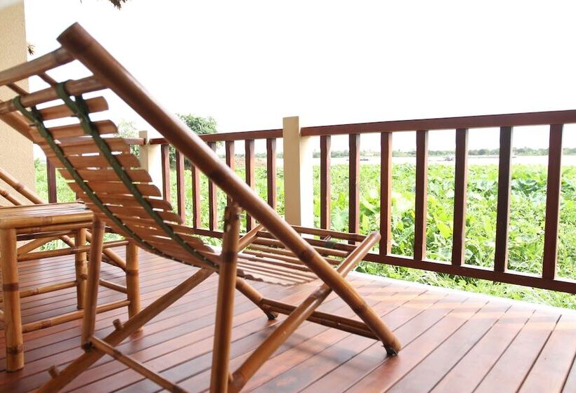Standard bungalow river view, Mekong Riverside Boutique Resort & Spa