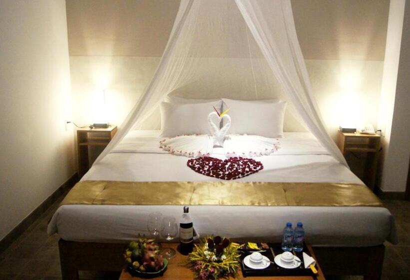 Standard bungalow river view, Mekong Riverside Boutique Resort & Spa