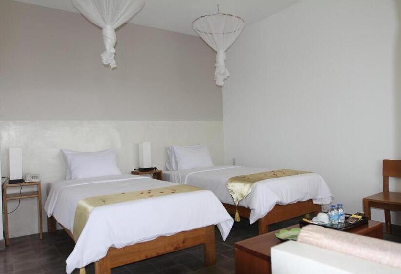 Standard bungalow river view, Mekong Riverside Boutique Resort & Spa