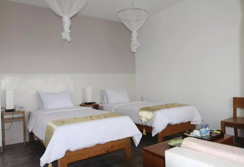 Standard bungalow river view, Mekong Riverside Boutique Resort & Spa