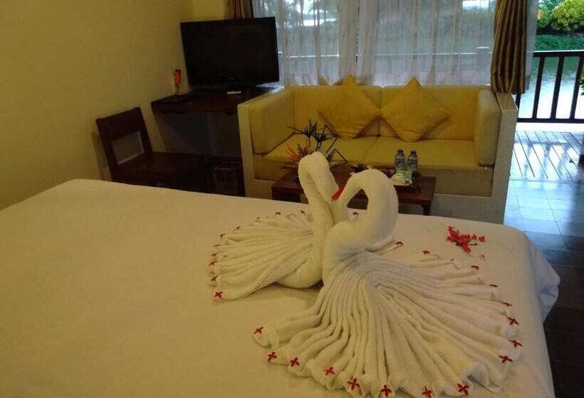 Standard studio with lake view, Mekong Riverside Boutique Resort & Spa